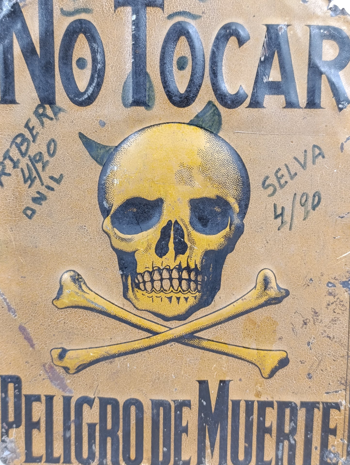 Placa antigua “Peligro de muerte ”
