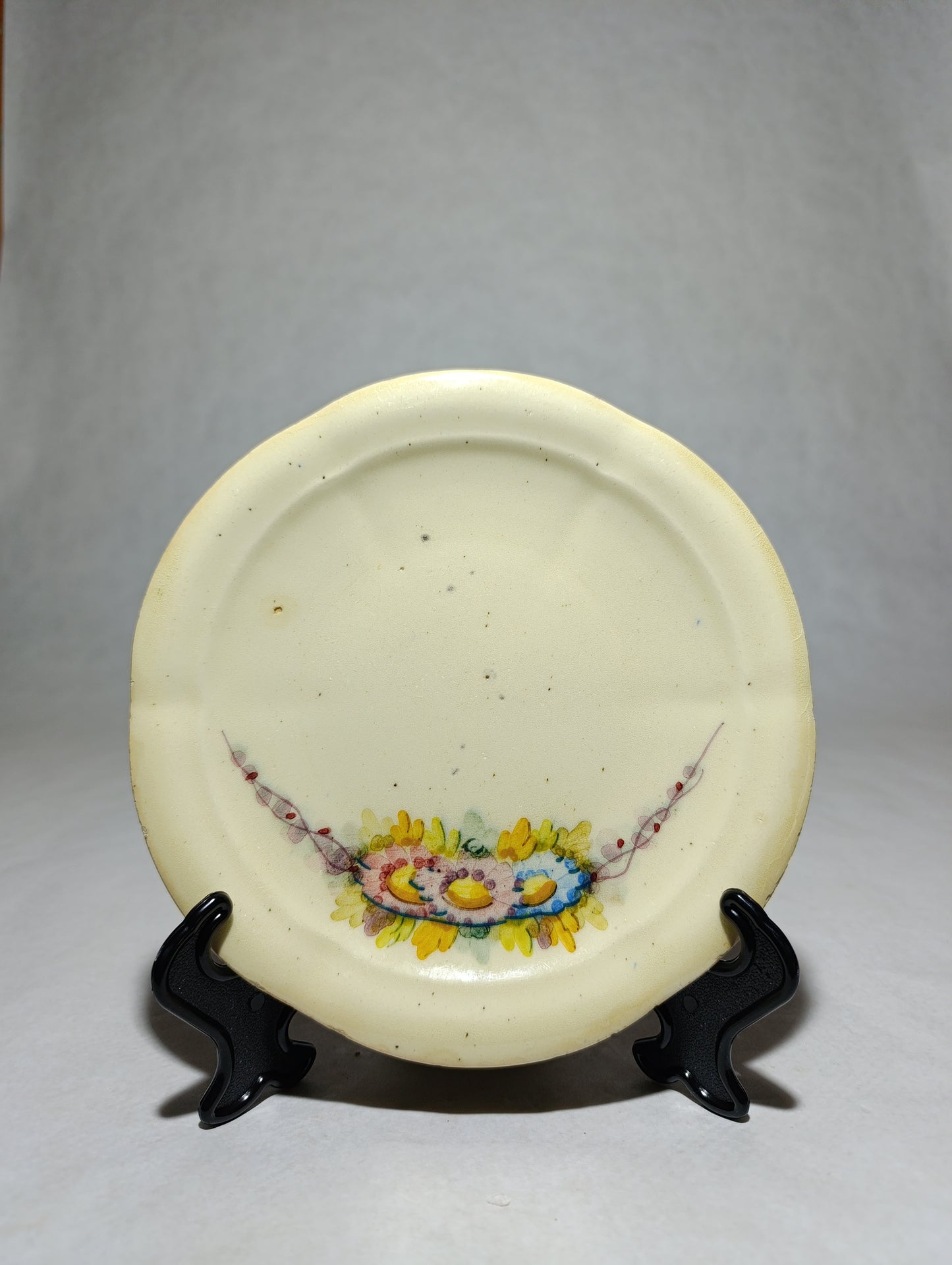 Plato de Cerámica Alcora con Motivo Floral