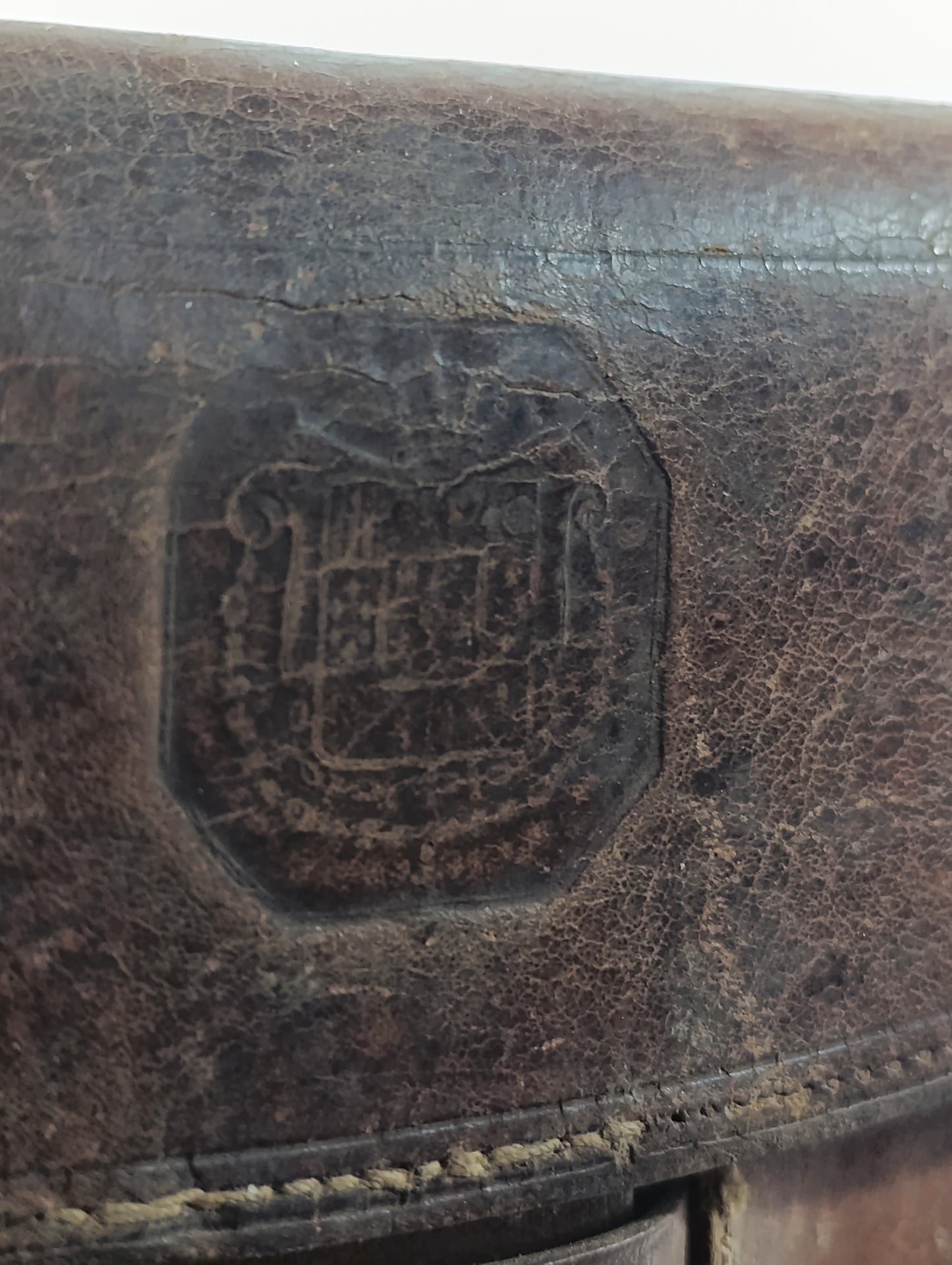 Portadocumentos de cuero marrón envejecido | Época de Fernando VII