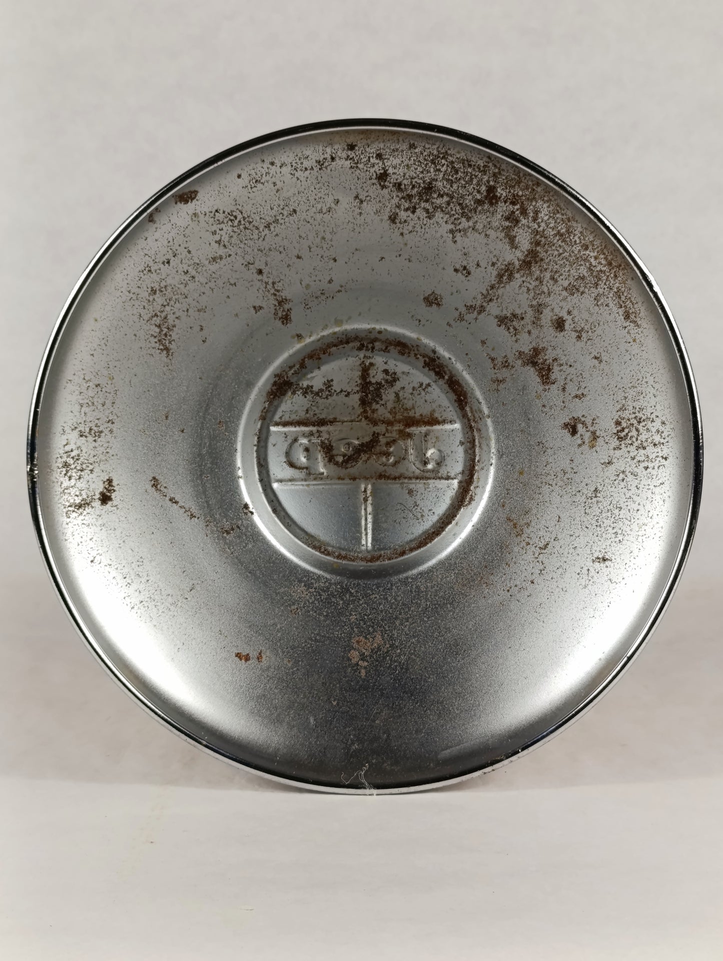 Tapa Cubos Jeep Clásico en Metal Cromado