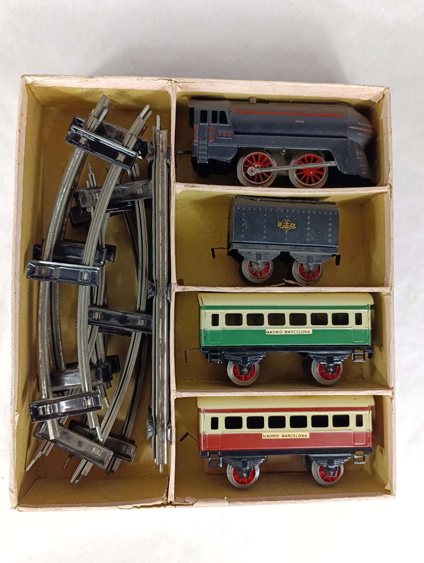 Tren de cuerda marca Rico