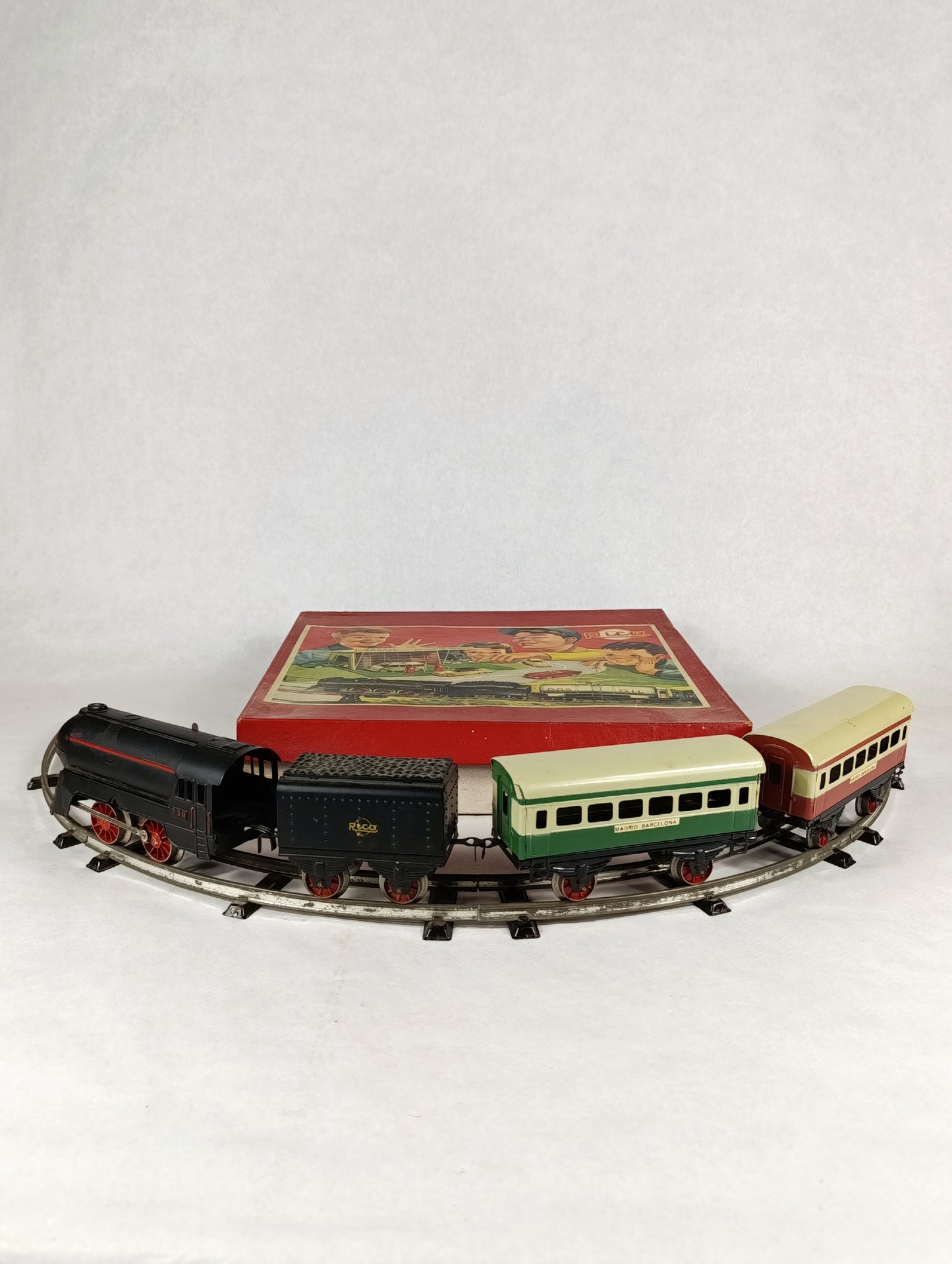 Tren de cuerda marca Rico