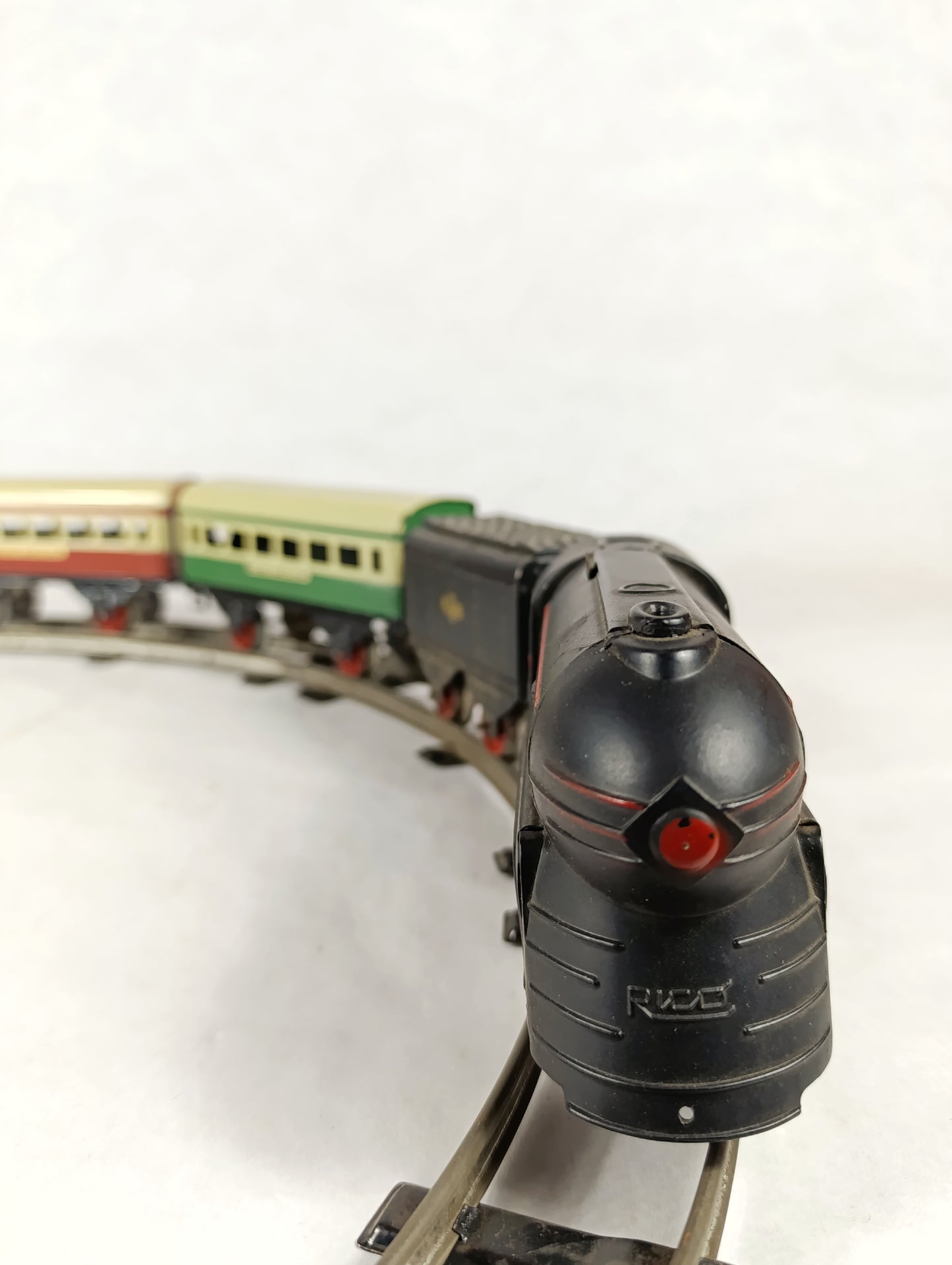 Tren de cuerda marca Rico