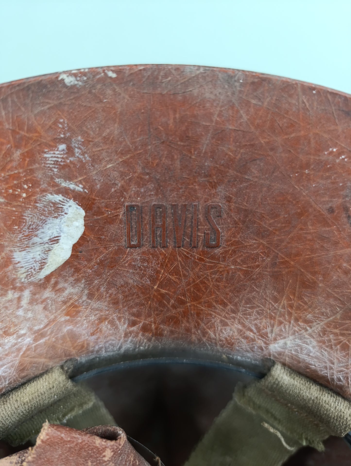Casco industrial de seguridad marca Davis Co., década de 1940 (USA)