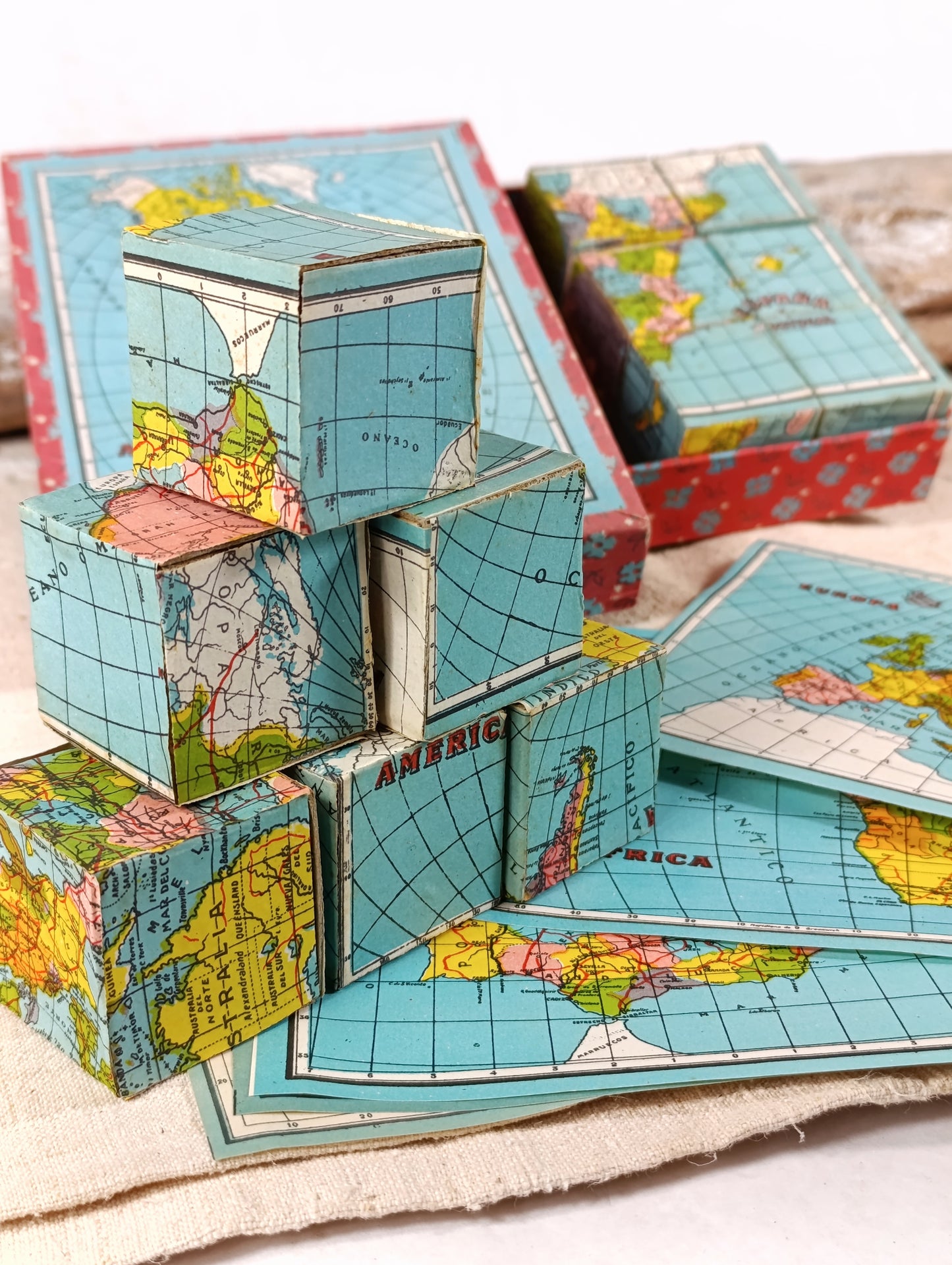 Juego Rompecabezas con Mapas del Mundo
