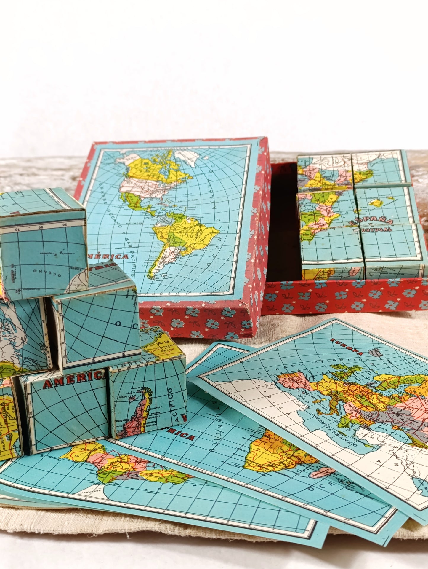 Juego Rompecabezas con Mapas del Mundo