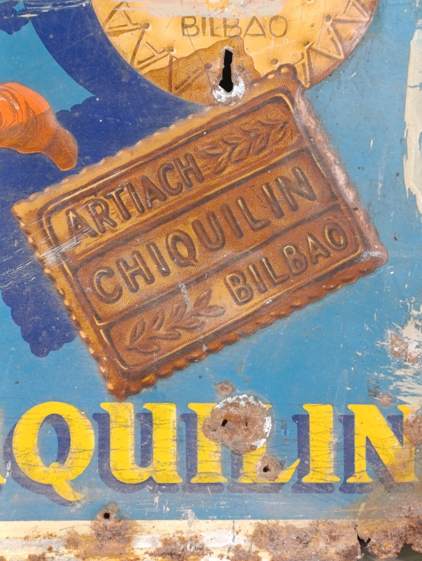 Antiguo cartel de publicidad de chapa Galletas Artiach María y Chiquilín