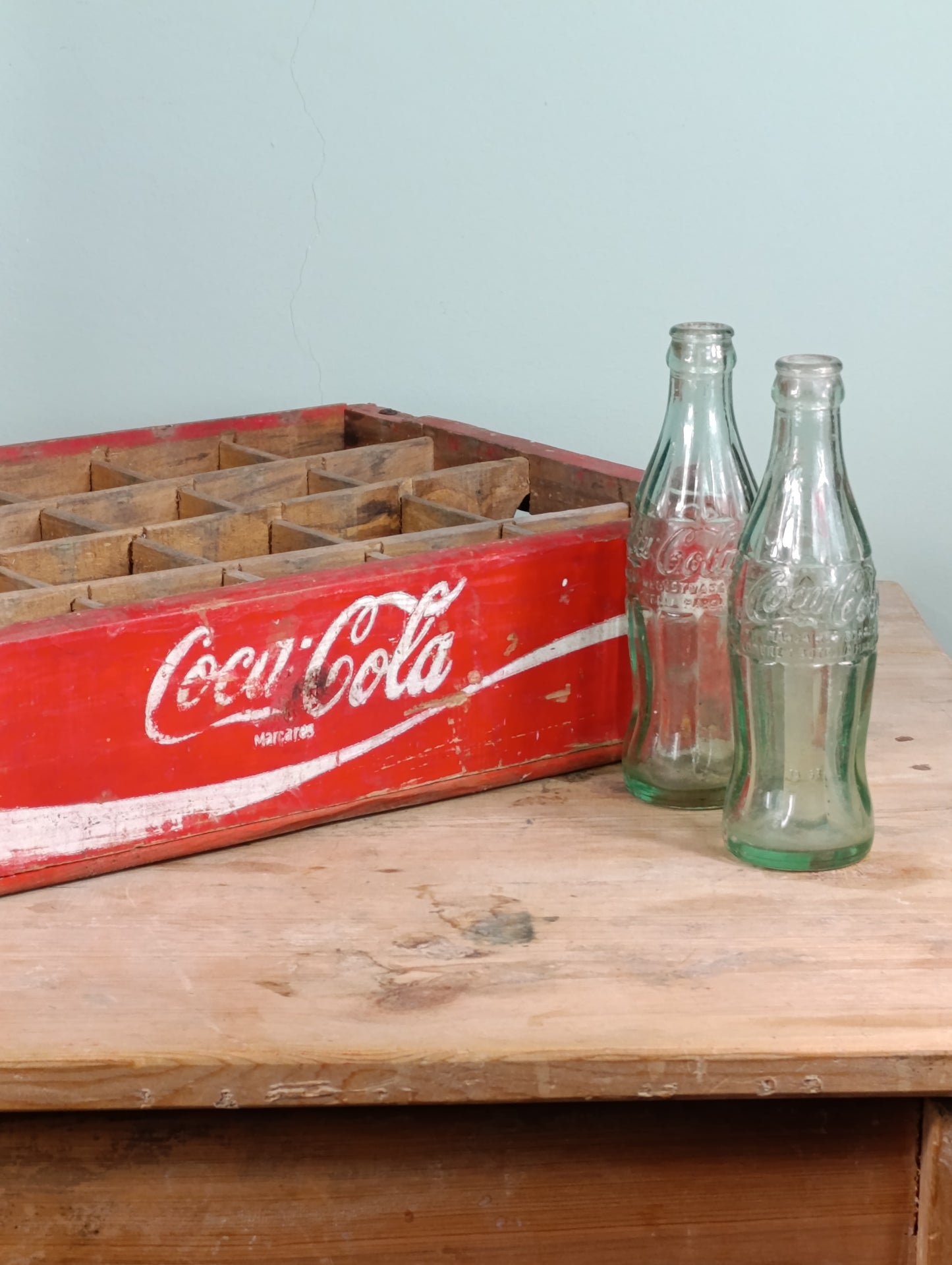 Caja de madera para transportar botellines de Coca-Cola | Años 60 (Incluye dos botellines originales)