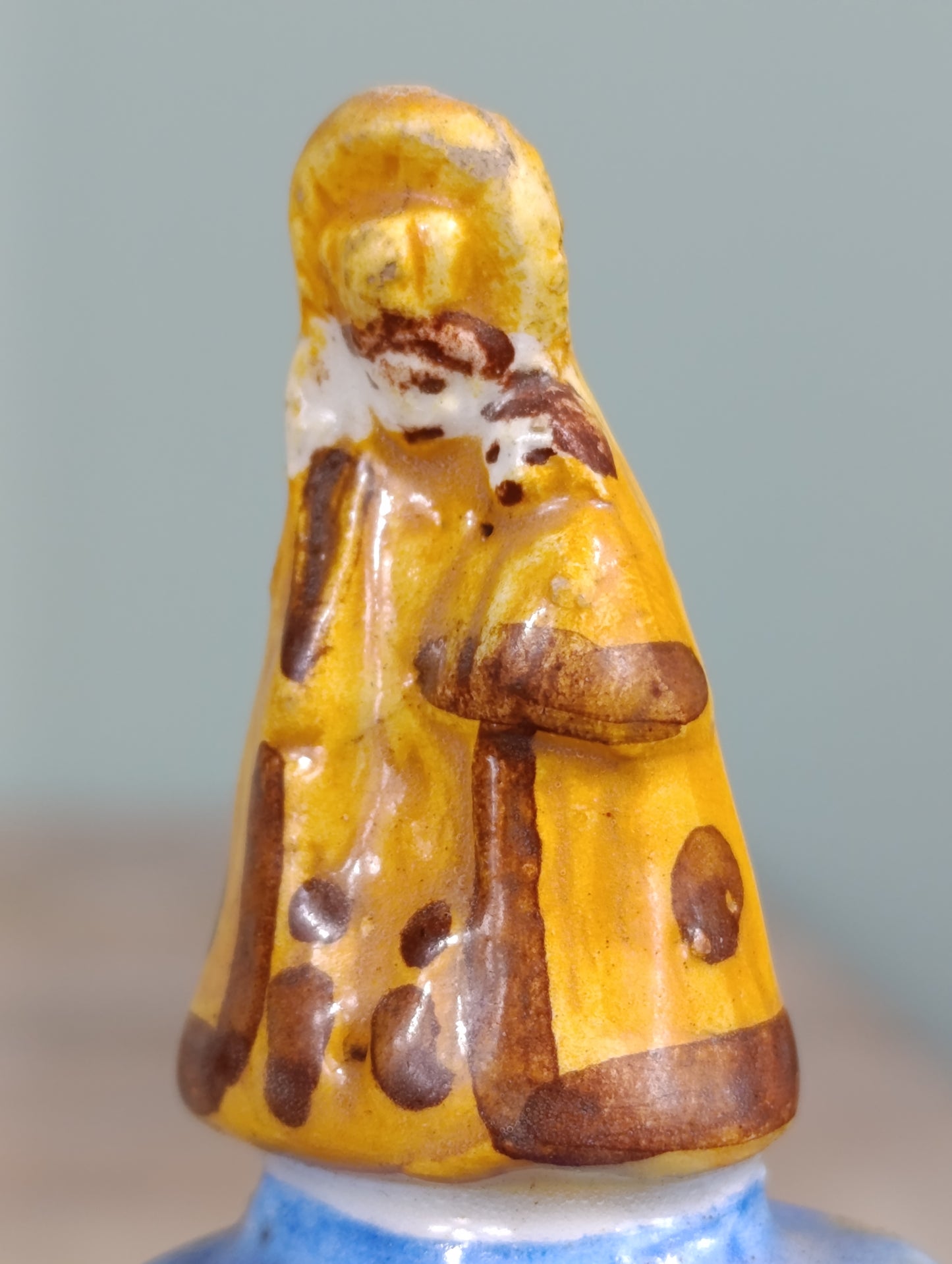 Campanita de cerámica de Manises | Virgen de los Desamparados | Recuerdo de Valencia
