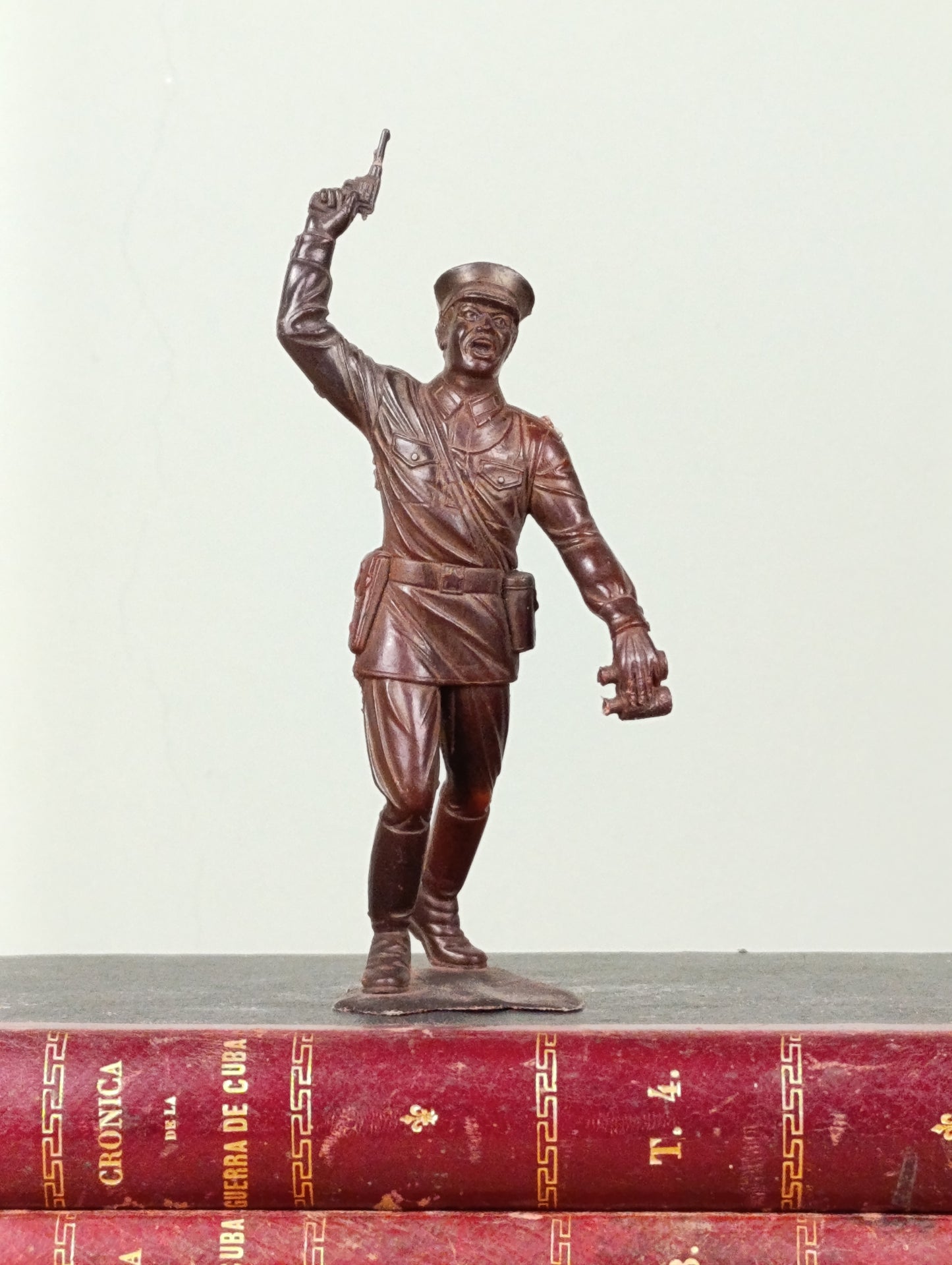 Figura de Comandante del Ejército Rojo de la marca DZI, año 1978 (URSS)
