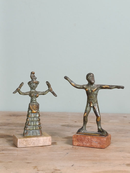 Figuras en Bronce: Diosa de las Serpientes y Zeus | Siglo XX