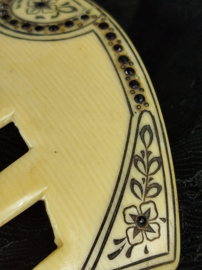 Peineta Art Déco con pedrería | Siglo XIX