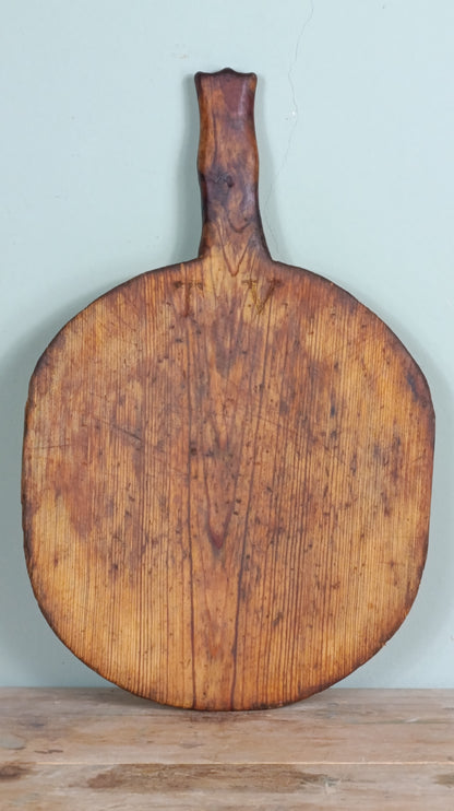 Tabla de cocina aragonesa antigua | Madera con iniciales grabadas | Siglo XIX