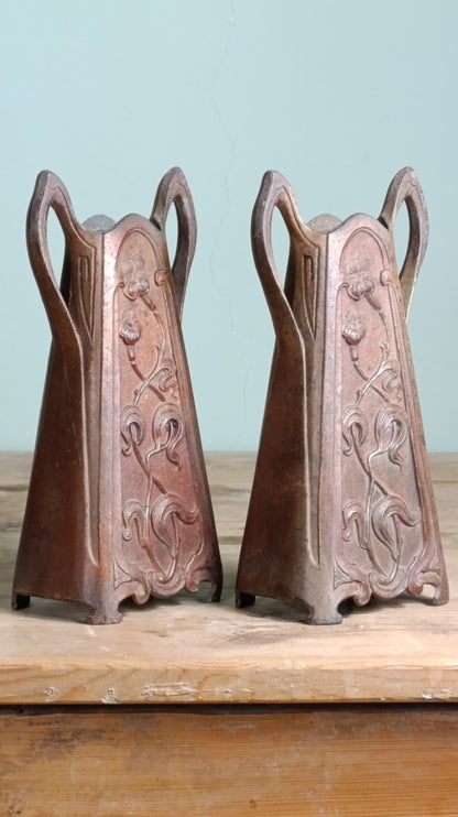 Tarro francés modernista | Metal en relieve | c.1900