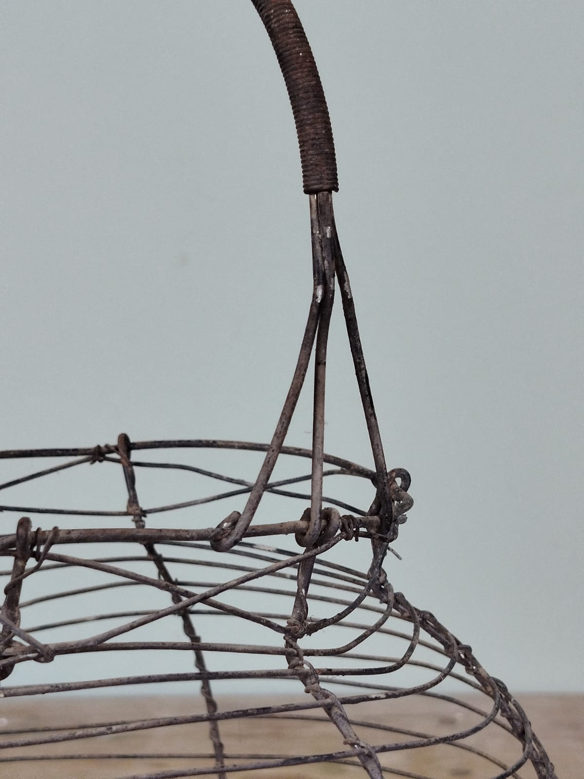 Cesta antigua para huevos | Alambre