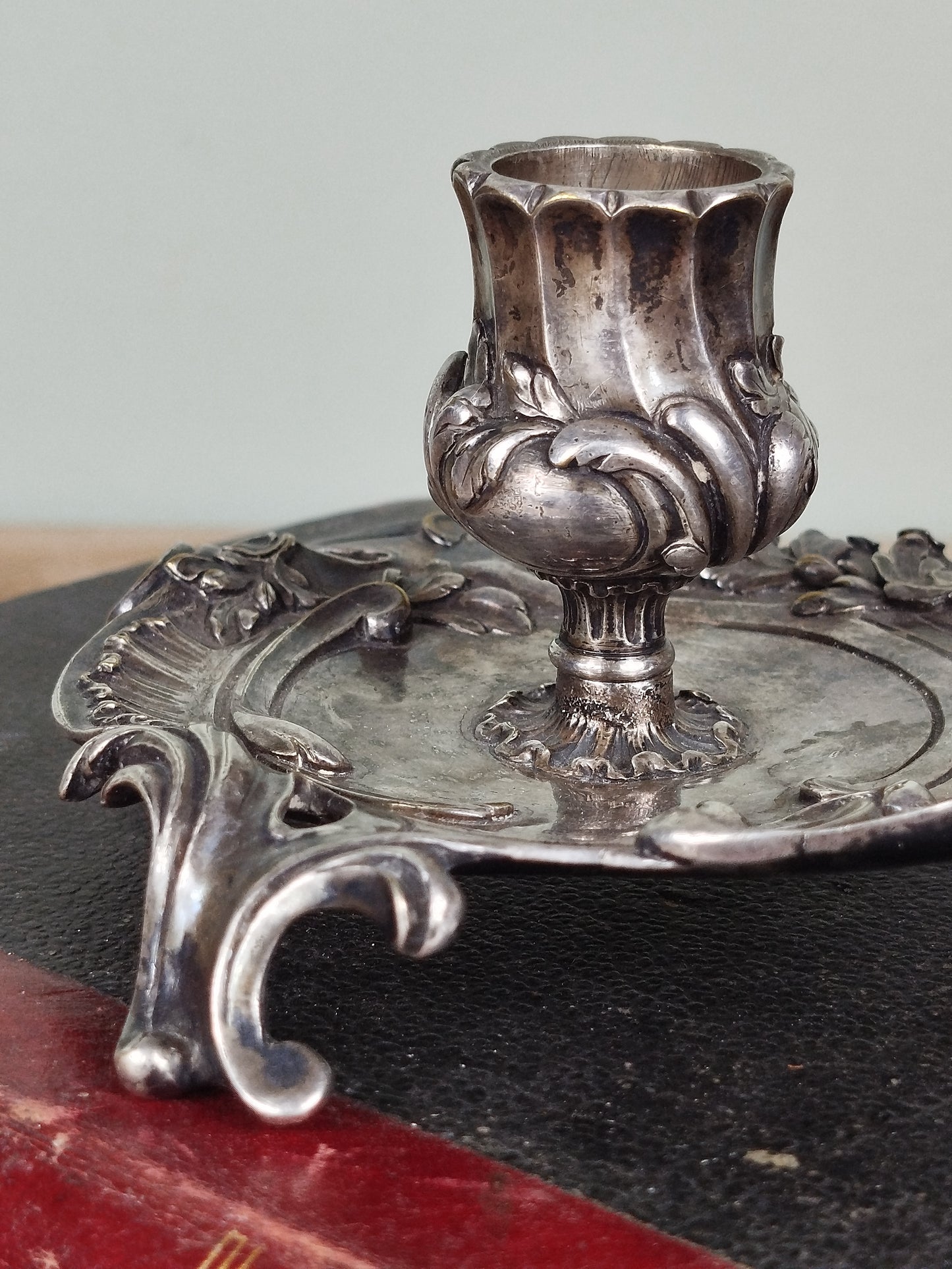 Palmatoria de bronce bañada en plata