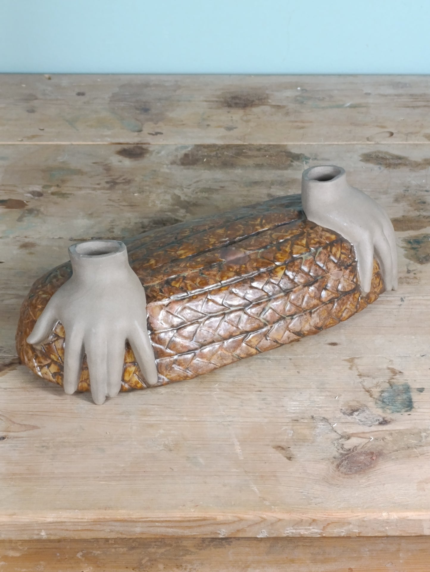 Escultura Lladró “Niña Jardinera” en gres esmaltado