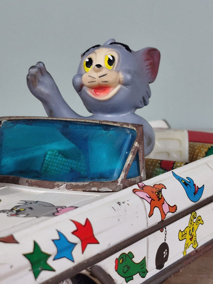 Coche de juguete Tom y Jerry marca Rico, años 60